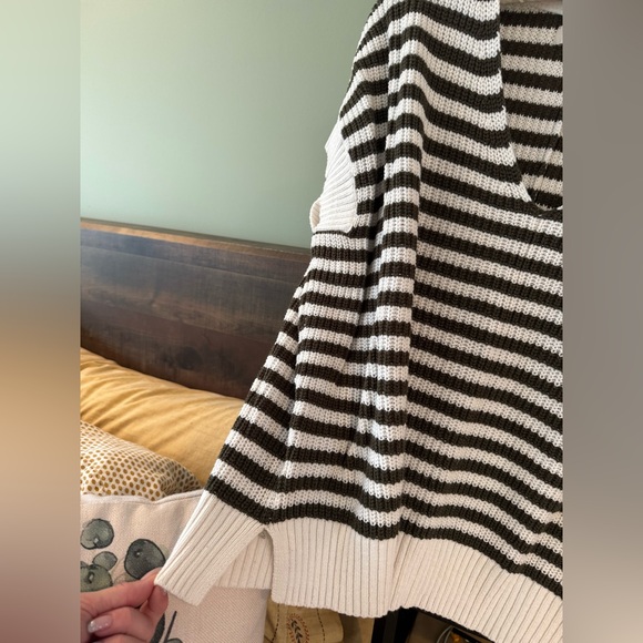 The Loft - women’s, striped sweater, forest green/white, size small - Picture 4 of 5